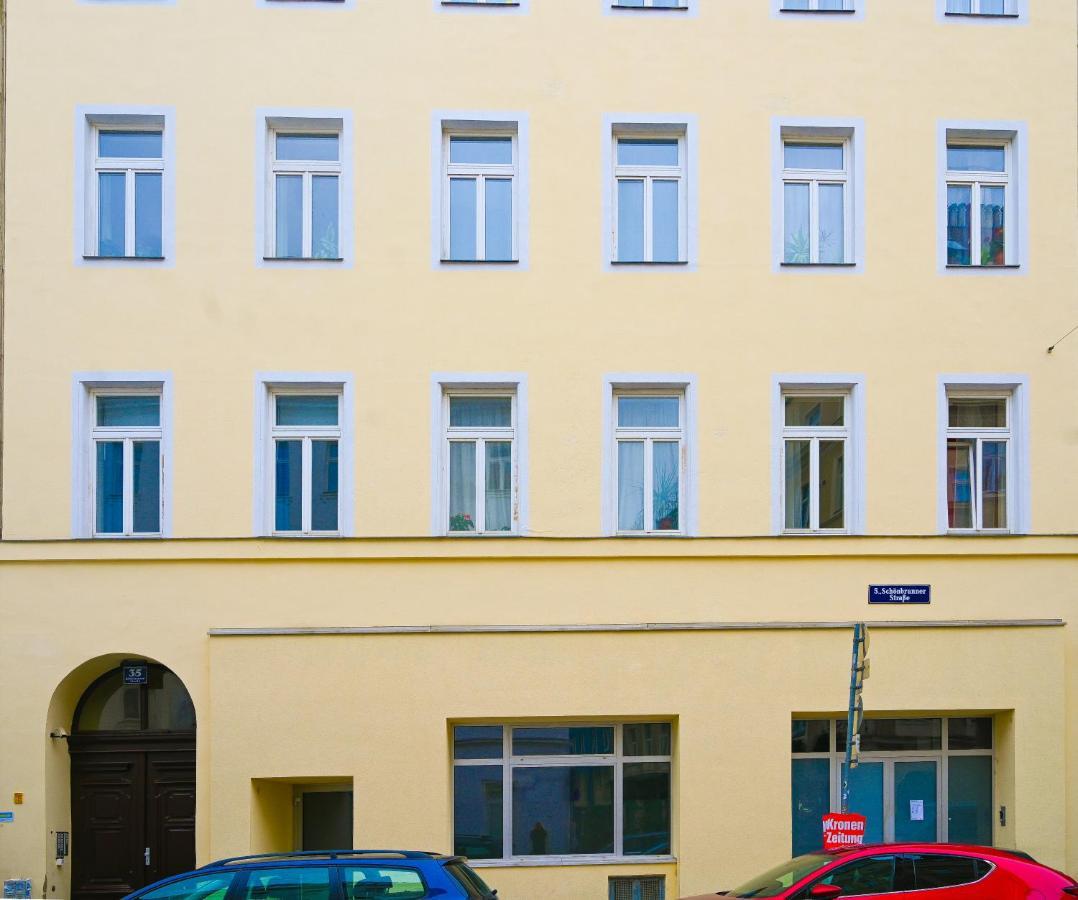 Modern Suite Naschmarkt Vienna Exterior photo